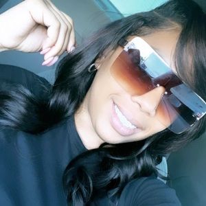 Meet your Posher, Bria